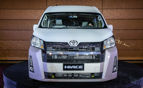 Toyota Hiace 2019 giá bao nhiêu? có gì mới về công nghệ?